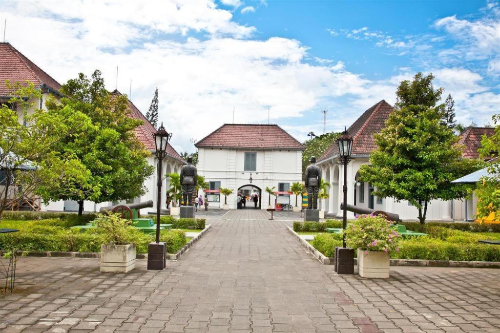 Oyo 3267 Omah Suryo Hotel Yogyakarta Kültér fotó